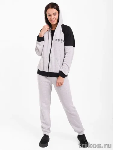 Костюм женский спортивный